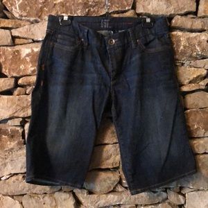 !IT dark jean short. Long shorts with Midrise